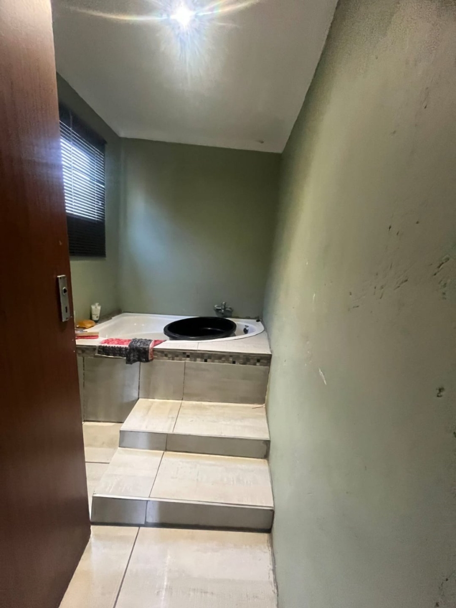 2 Bedroom Property for Sale in New Brighton Eastern Cape